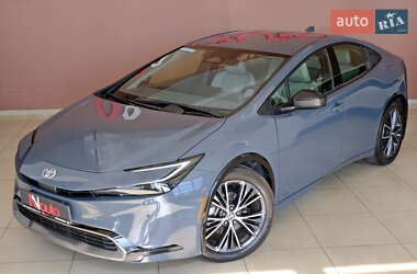 Хэтчбек Toyota Prius 2024 в 