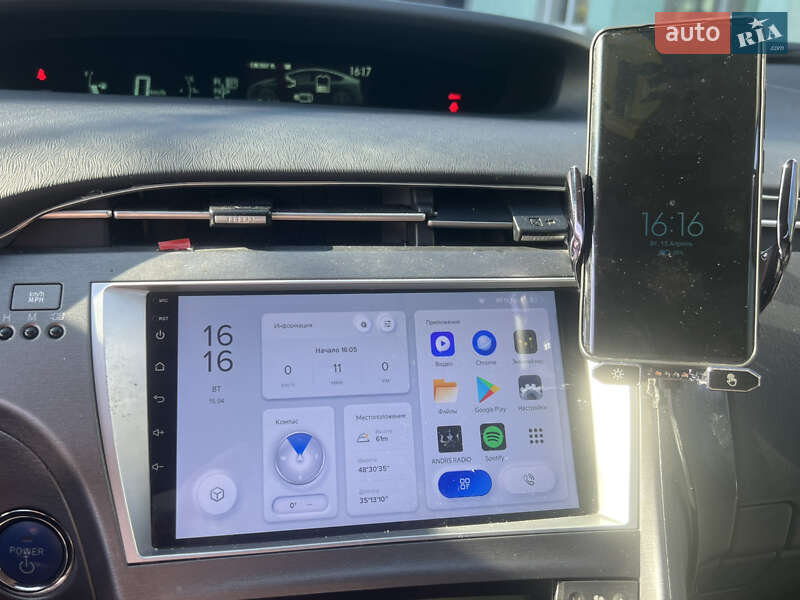 Хетчбек Toyota Prius 2014 в Дніпрі