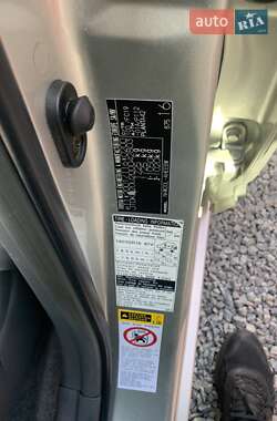 Хэтчбек Toyota Prius 2005 в 