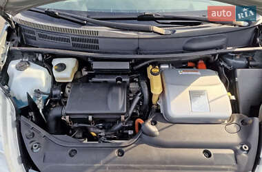 Хетчбек Toyota Prius 2005 в 