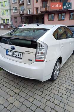 Хетчбек Toyota Prius 2010 в 