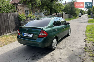 Седан Toyota Prius 2001 в 