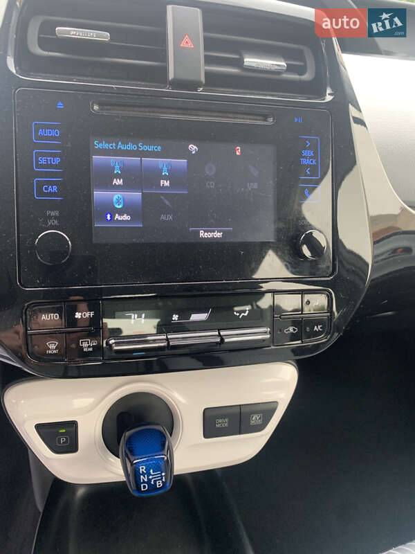 Хэтчбек Toyota Prius 2018 в Броварах