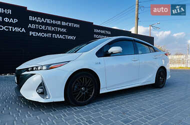Хэтчбек Toyota Prius 2018 в Черноморске