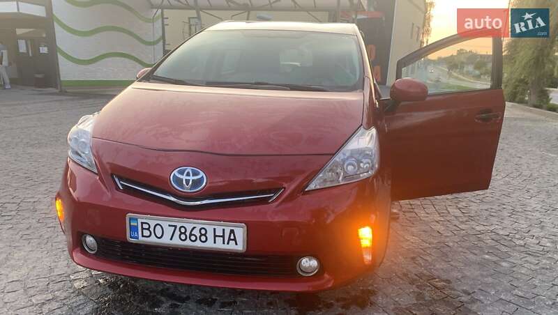 Универсал Toyota Prius 2014 в Тернополе