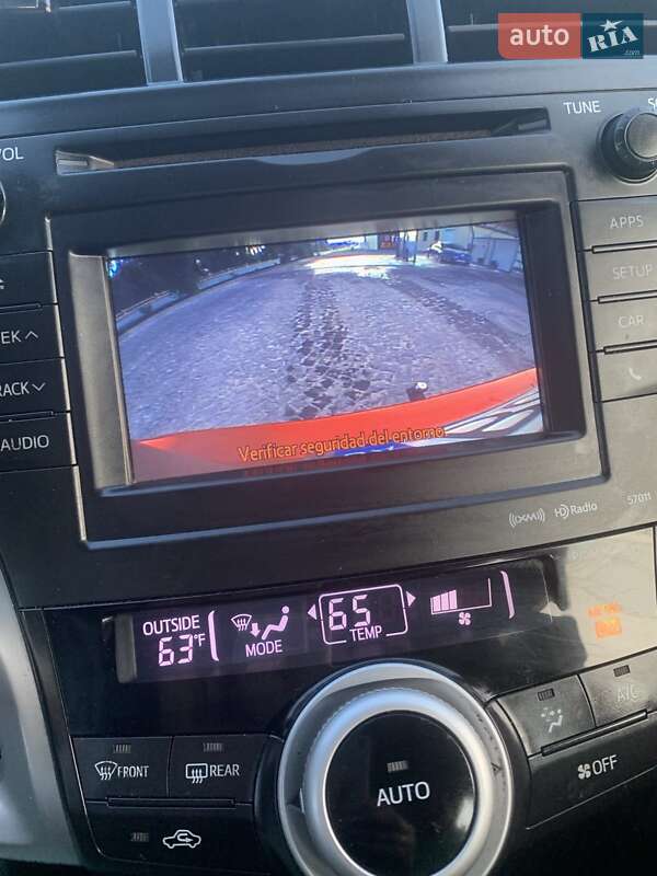 Универсал Toyota Prius 2014 в Тернополе