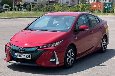Хетчбек Toyota Prius 2017 в Запоріжжі