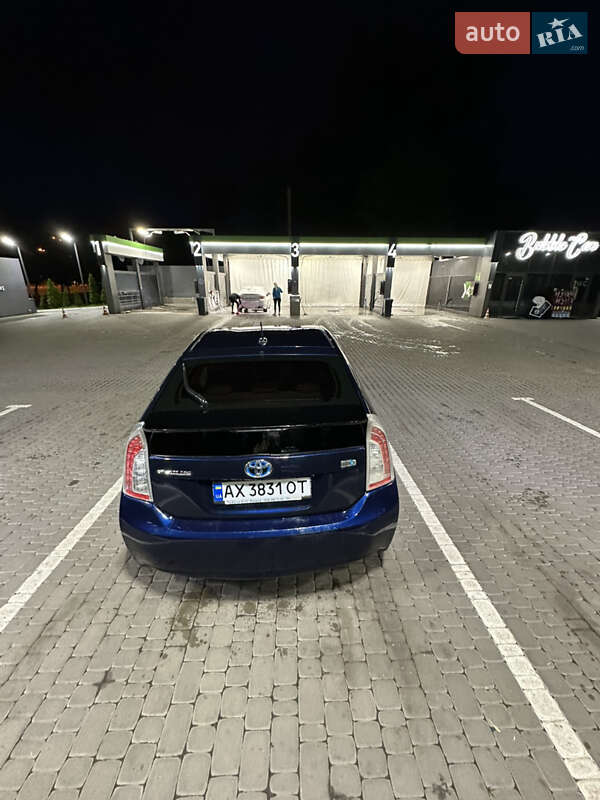 Хетчбек Toyota Prius 2013 в Харкові
