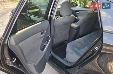 Хэтчбек Toyota Prius 2010 в 