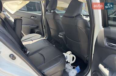 Хетчбек Toyota Prius 2022 в 
