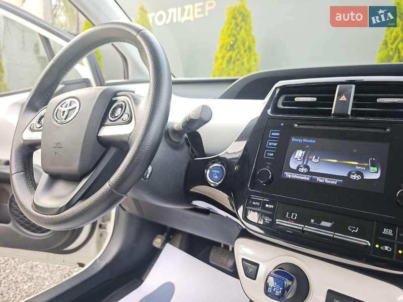 Хэтчбек Toyota Prius 2016 в Одессе