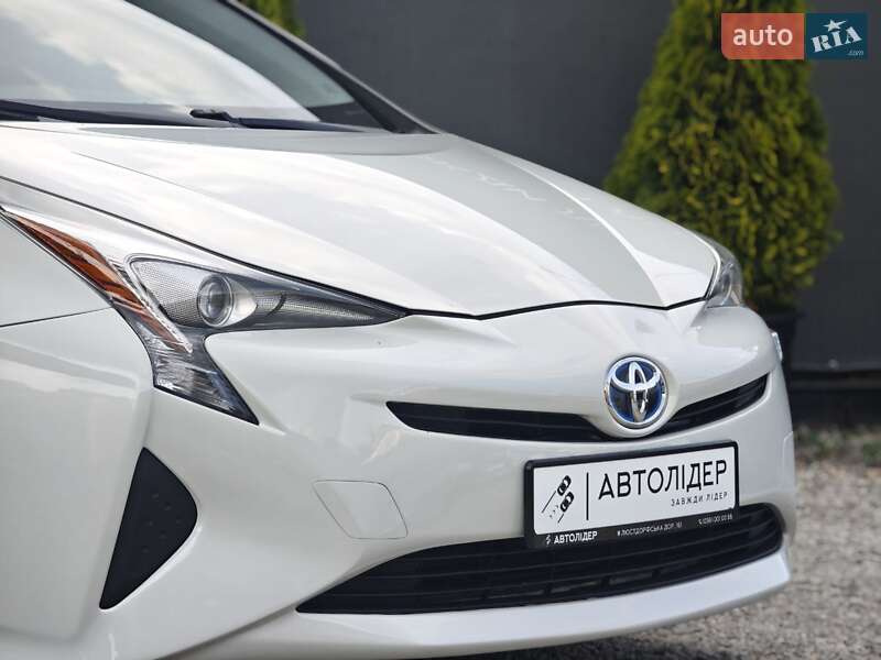 Хэтчбек Toyota Prius 2016 в Одессе