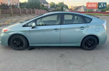 Хэтчбек Toyota Prius 2015 в Луцке