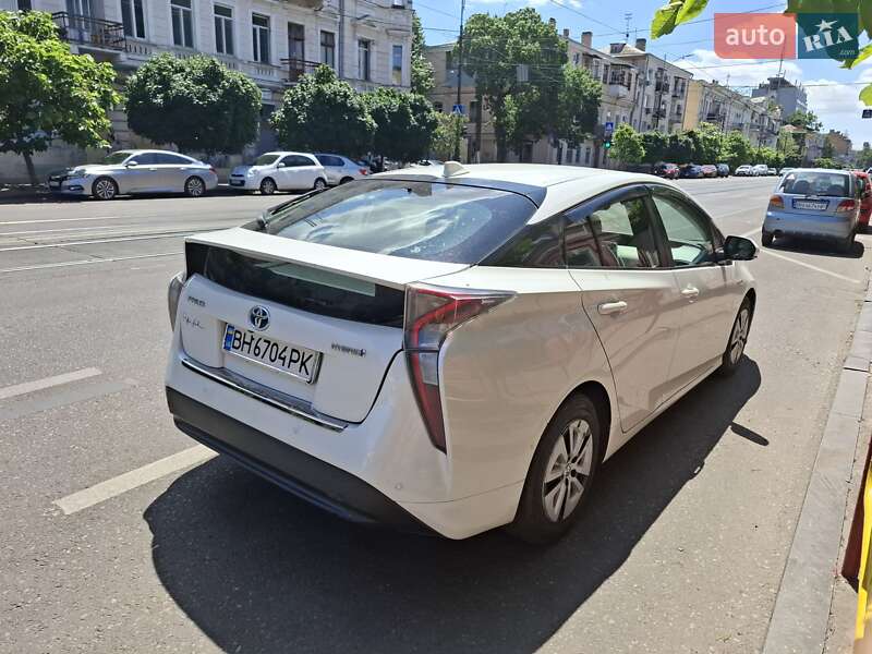 Хэтчбек Toyota Prius 2017 в Одессе