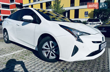 Хэтчбек Toyota Prius 2018 в Киеве