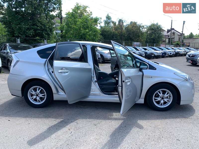 Хэтчбек Toyota Prius 2010 в Виннице
