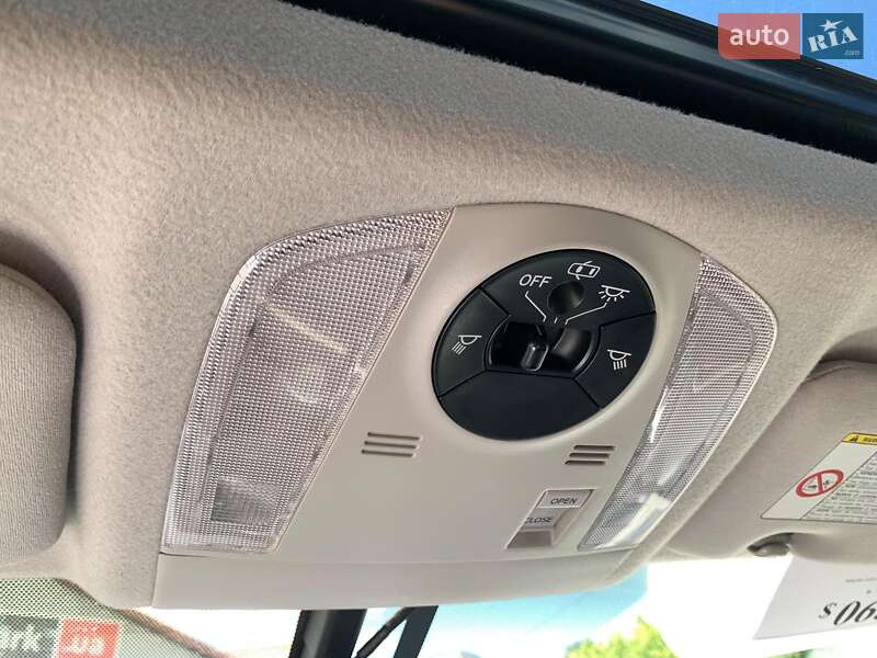 Хэтчбек Toyota Prius 2010 в Виннице