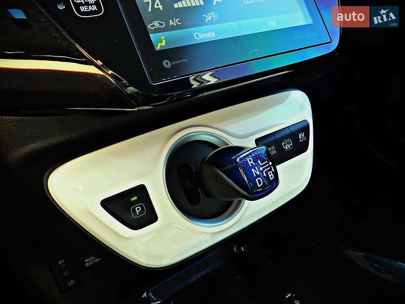 Хетчбек Toyota Prius 2017 в Черкасах