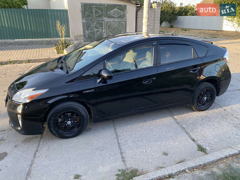 Хэтчбек Toyota Prius 2015 в Одессе
