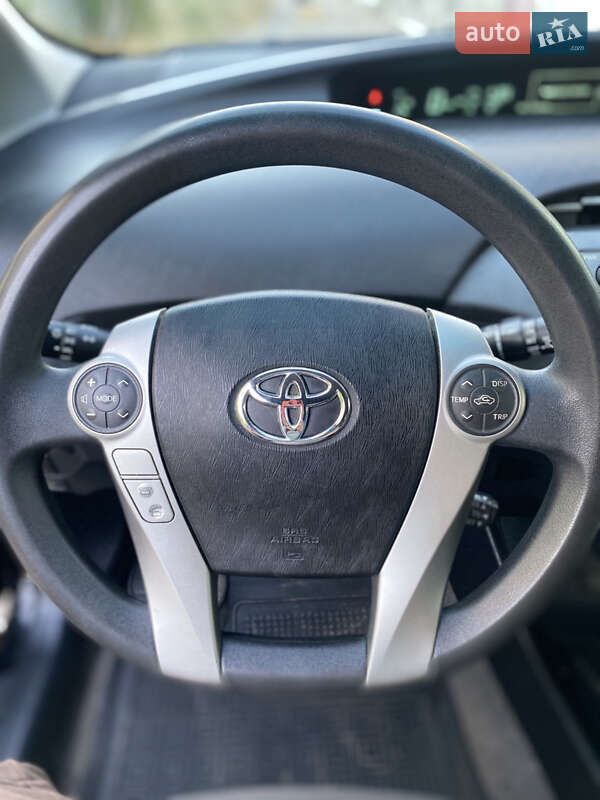 Хэтчбек Toyota Prius 2015 в Одессе