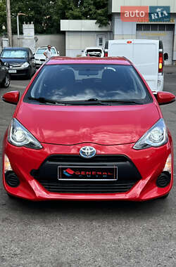 Хэтчбек Toyota Prius 2015 в Одессе