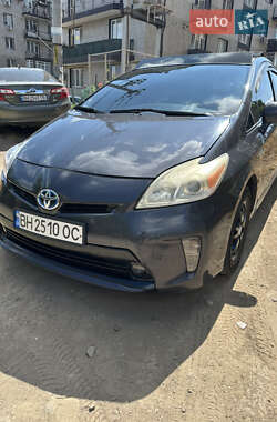Хэтчбек Toyota Prius 2013 в 