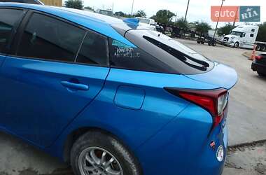 Хэтчбек Toyota Prius 2022 в 
