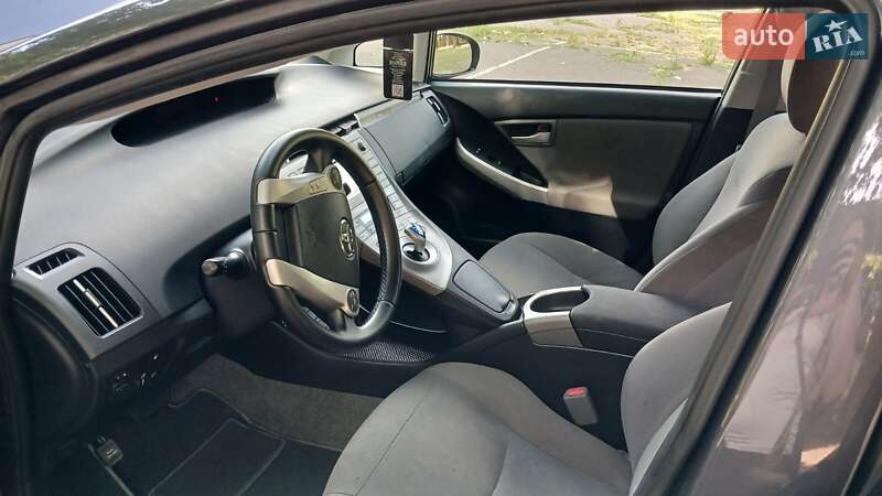 Хэтчбек Toyota Prius 2013 в Одессе