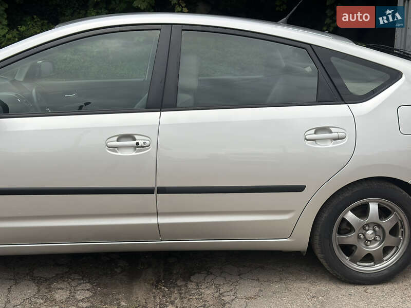 Хетчбек Toyota Prius 2005 в Луцьку