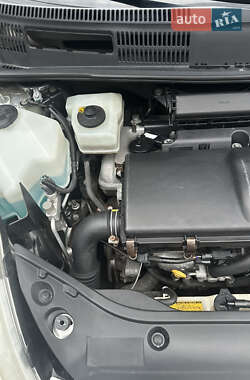 Хетчбек Toyota Prius 2005 в Луцьку