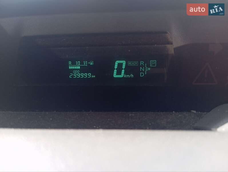 Хетчбек Toyota Prius 2004 в Барвінковому