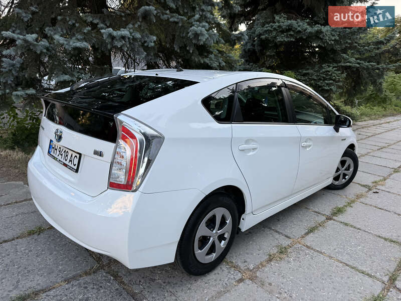 Хэтчбек Toyota Prius 2014 в Одессе