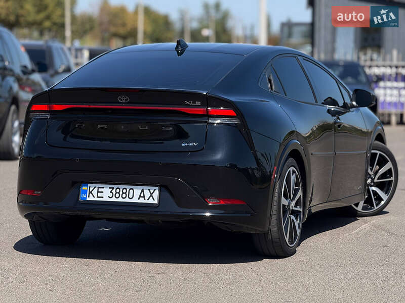 Хэтчбек Toyota Prius 2023 в Кривом Роге