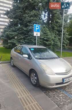 Седан Toyota Prius 2003 в Днепре
