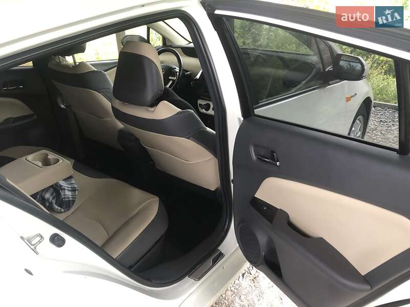 Хэтчбек Toyota Prius 2018 в Ровно фото 36 Хэтчбек Toyota Prius 2018 в Ровно