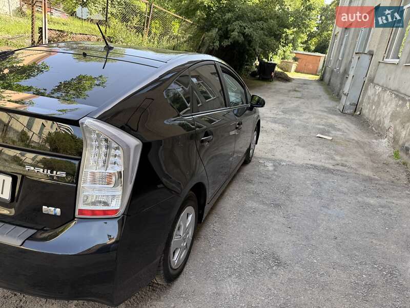 Хетчбек Toyota Prius 2010 в Львові