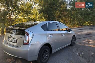 Хэтчбек Toyota Prius 2013 в 