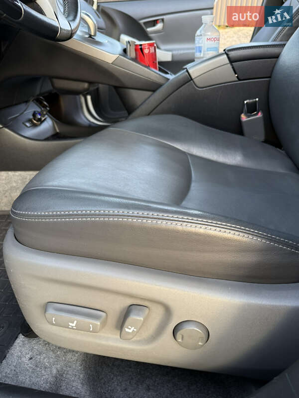 Хэтчбек Toyota Prius 2013 в Одессе