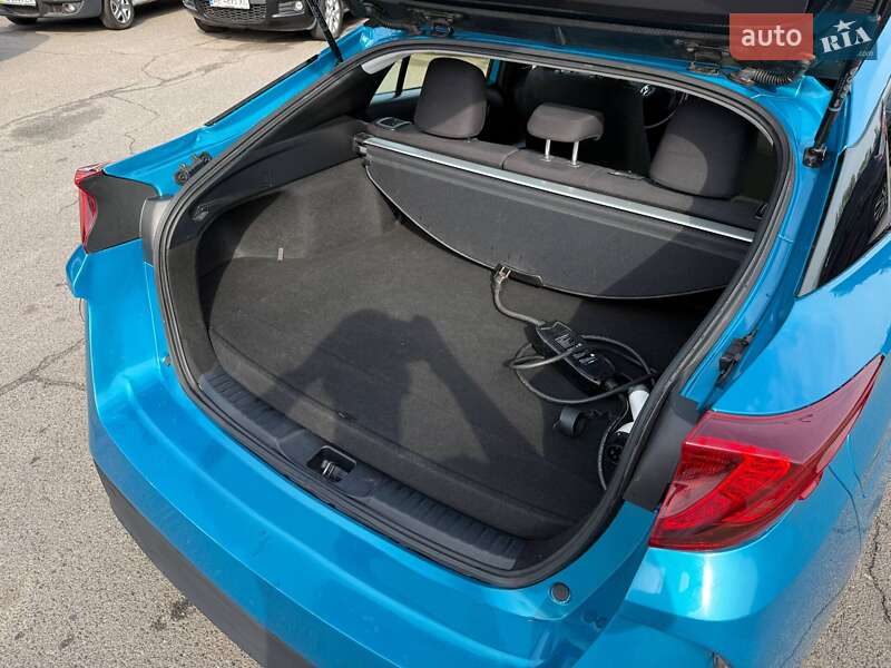 Хетчбек Toyota Prius 2019 в Кривому Розі