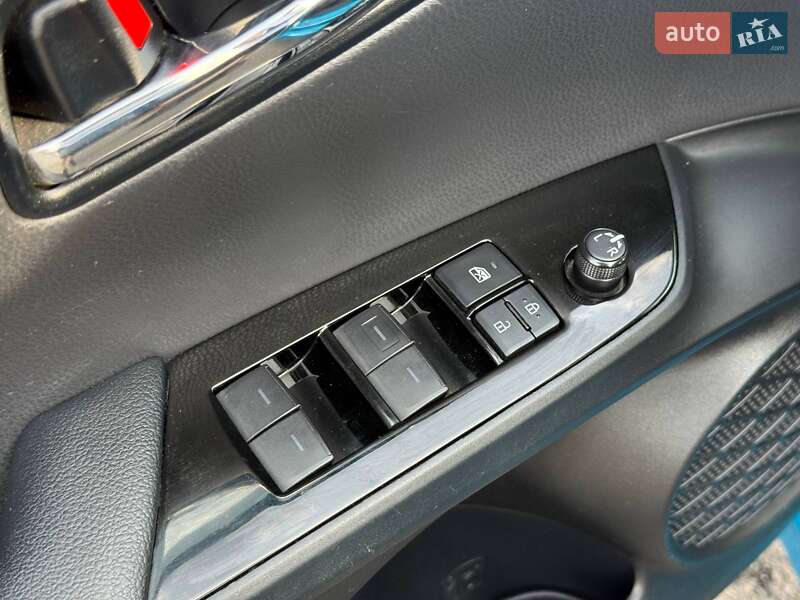 Хетчбек Toyota Prius 2019 в Кривому Розі