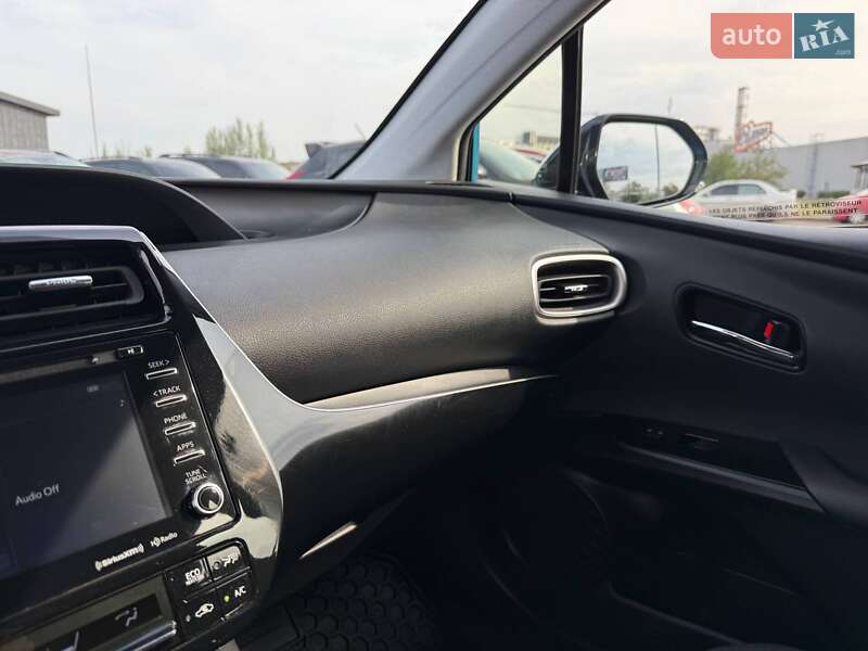 Хетчбек Toyota Prius 2019 в Кривому Розі