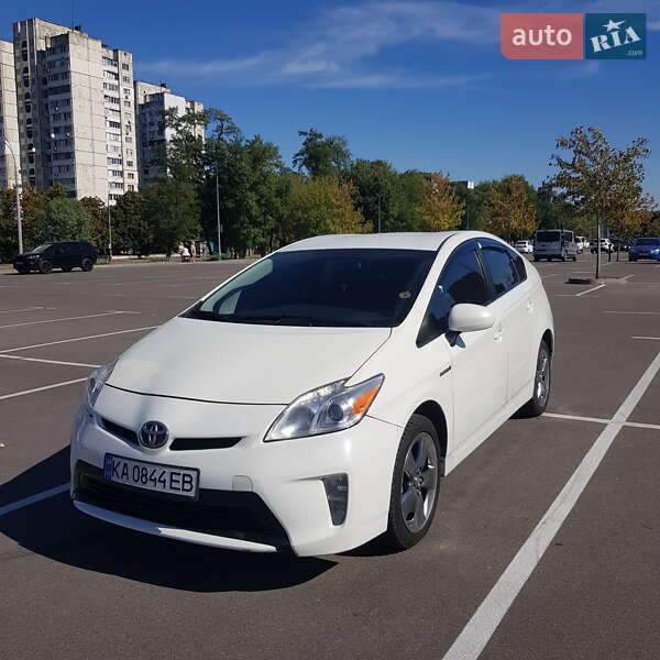 Хэтчбек Toyota Prius 2013 в Киеве