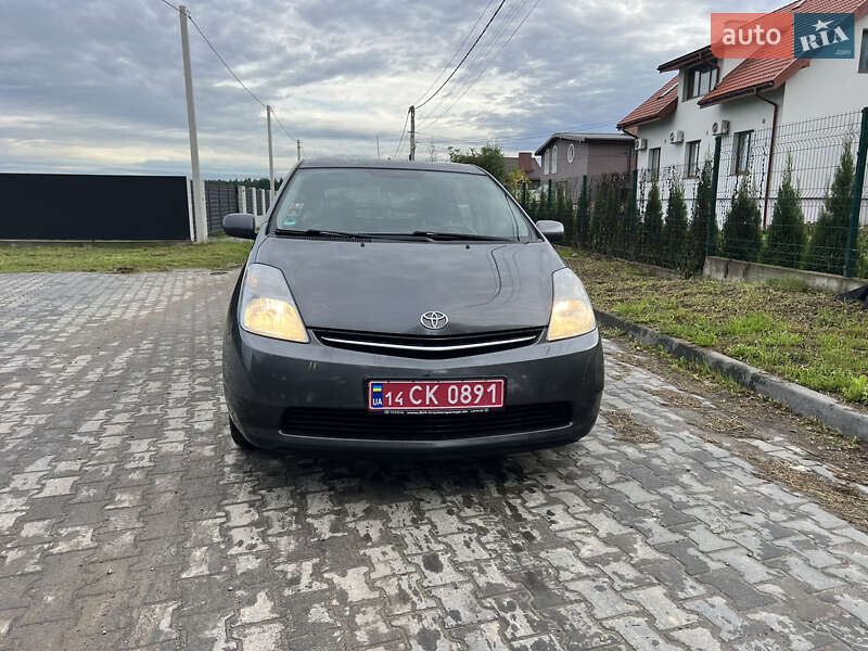 Хэтчбек Toyota Prius 2007 в 