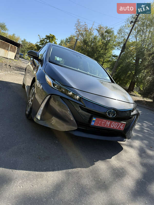 Toyota Prius 2021