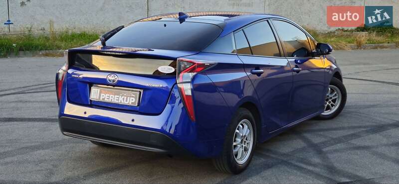 Хетчбек Toyota Prius 2018 в Києві