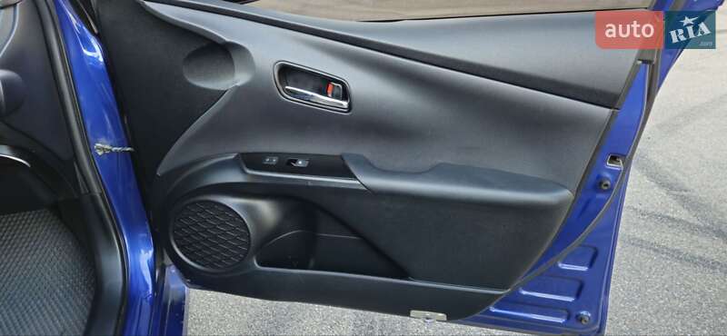 Хетчбек Toyota Prius 2018 в Києві