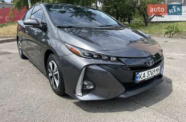 Хэтчбек Toyota Prius 2017 в Киеве