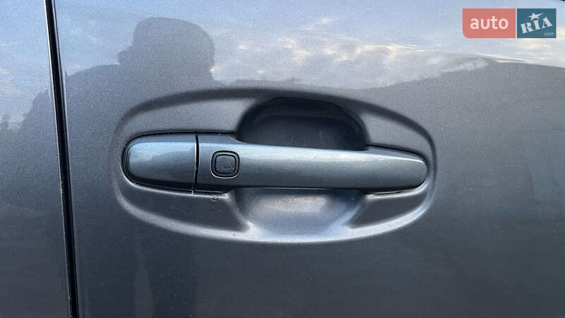 Хэтчбек Toyota Prius 2007 в Одессе