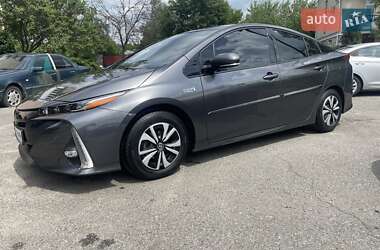 Хэтчбек Toyota Prius 2017 в Киеве