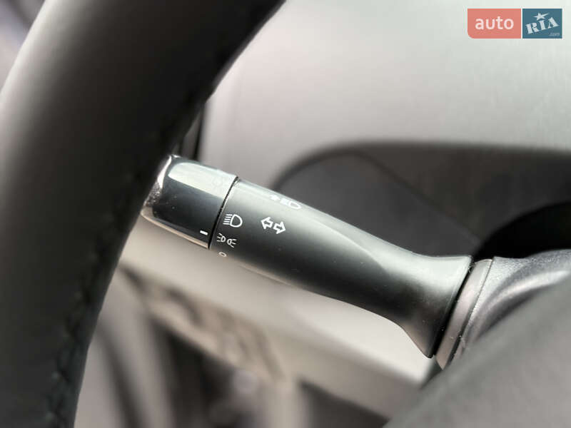 Хэтчбек Toyota Prius 2010 в Одессе